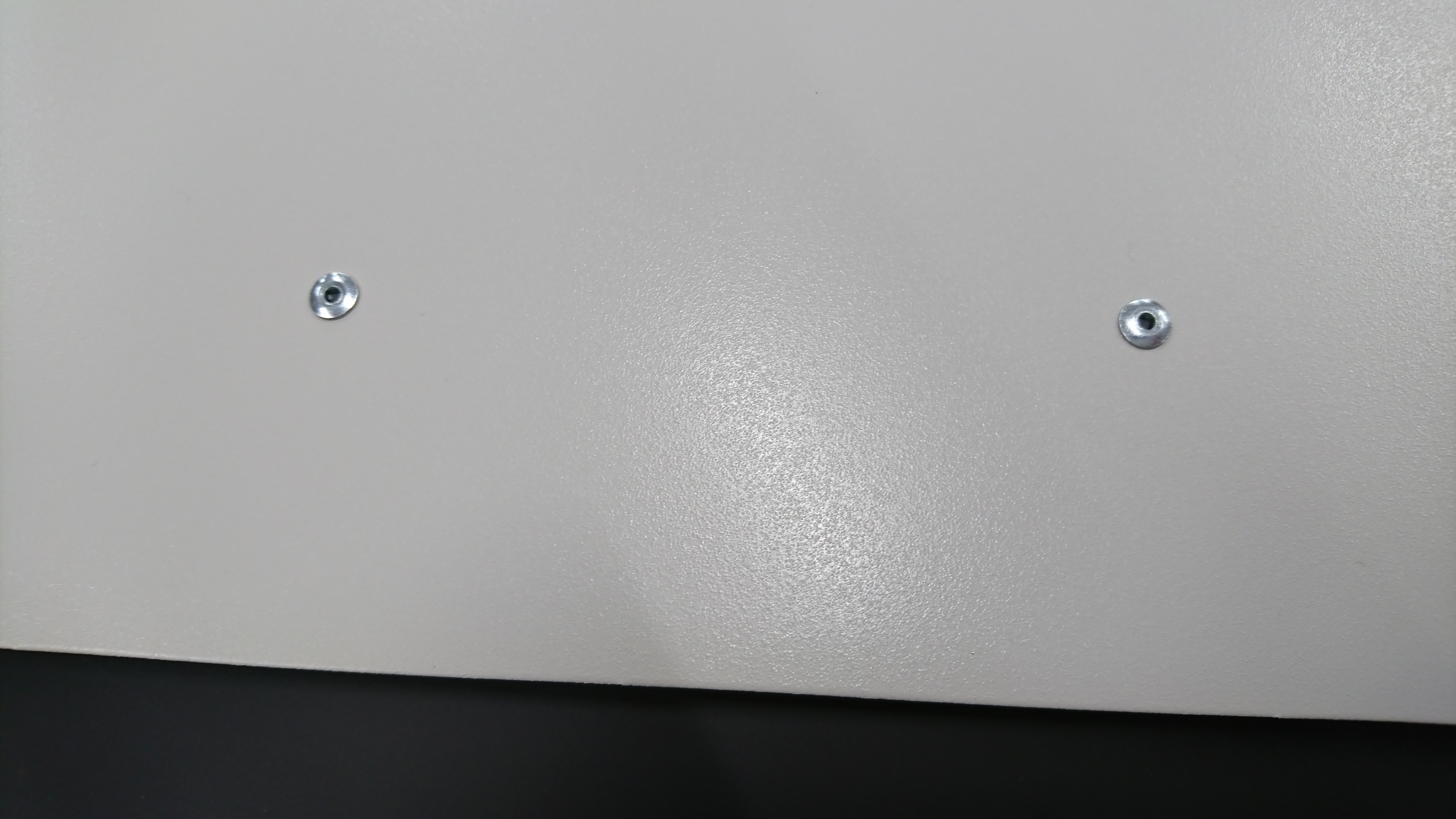 リベット　カラー鋼板、塗装鋼板の部品接合、締結